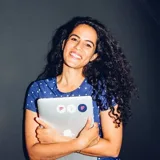 Devika Thapar logo